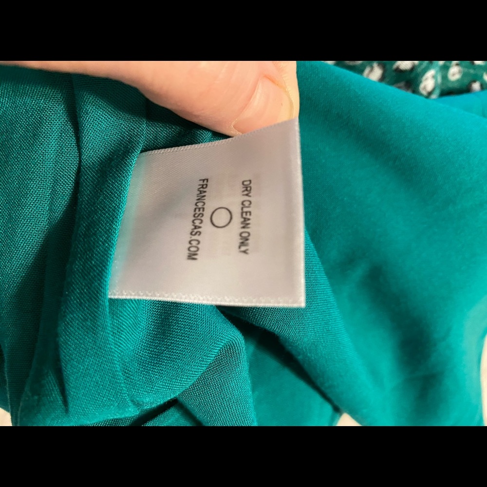 “SOLD” Francesca’s Knot Waist Romper NWT - Picture 5 of 5
